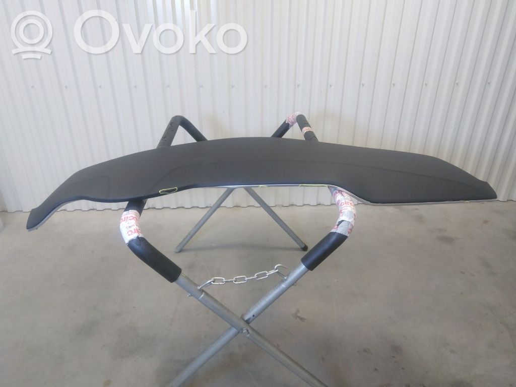 Tesla Model X Панель 