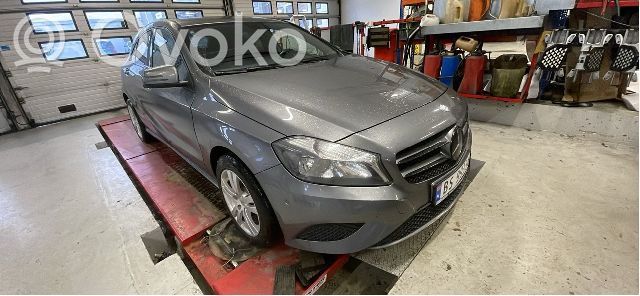 Mercedes-Benz A W176 Silnik 