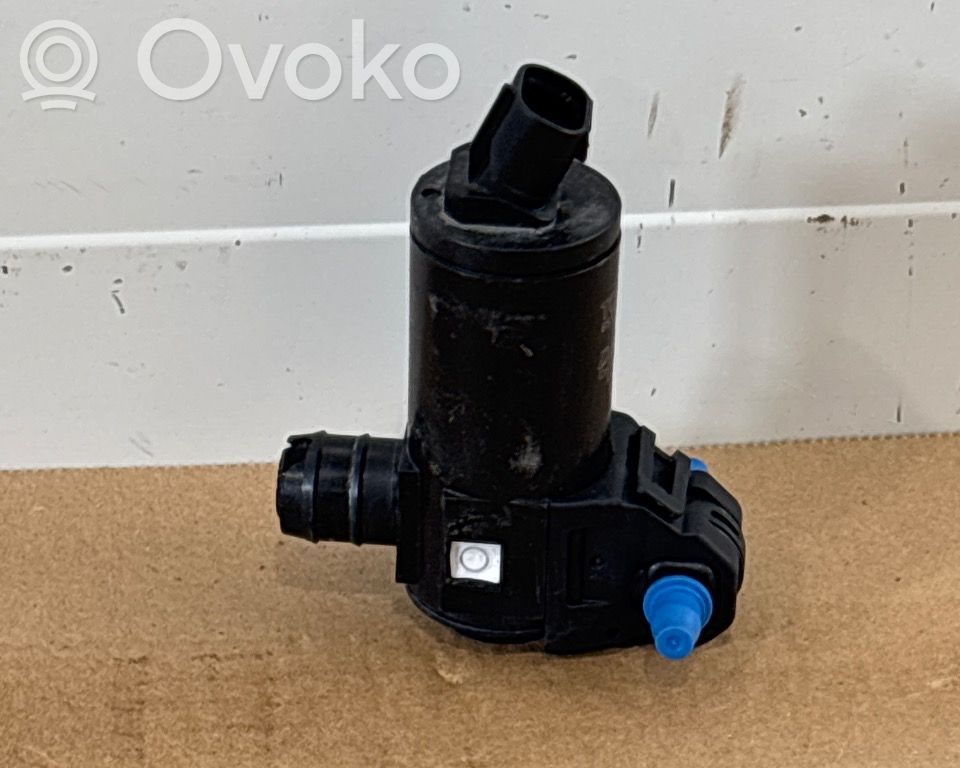 Toyota RAV 4 (XA50) Windscreen/windshield washer pump 