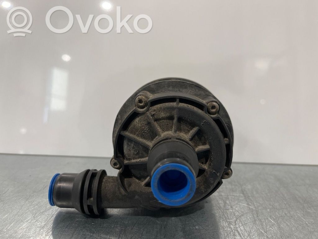 Mercedes-Benz EQC Pompa dell’acqua