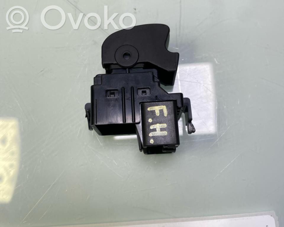 Isuzu D-Max Electric window control switch 
