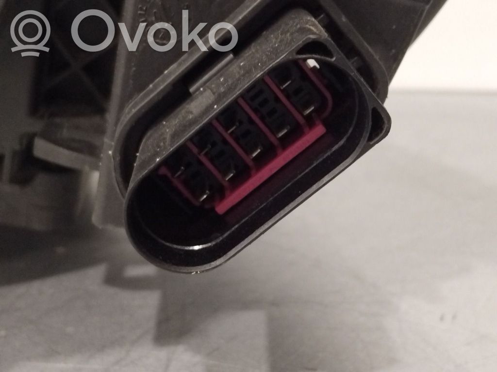 Skoda Octavia Mk2 (1Z) Faro/fanale