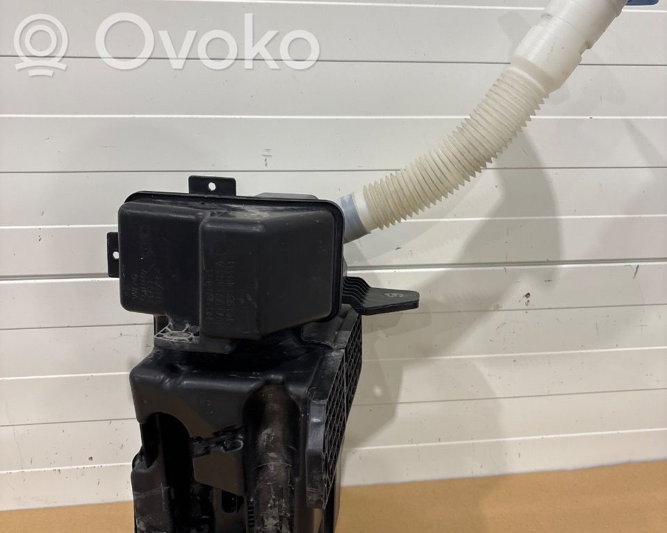 Volkswagen Tiguan Serbatoio/vaschetta liquido lavavetri parabrezza