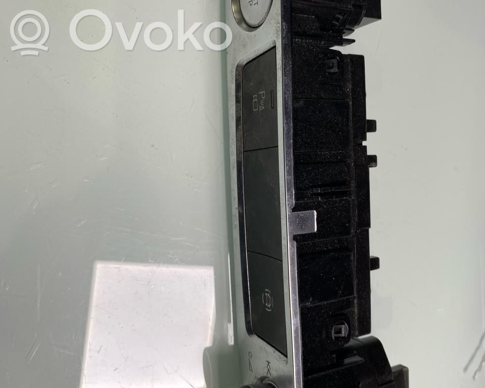 Audi e-tron Engine start stop button switch 