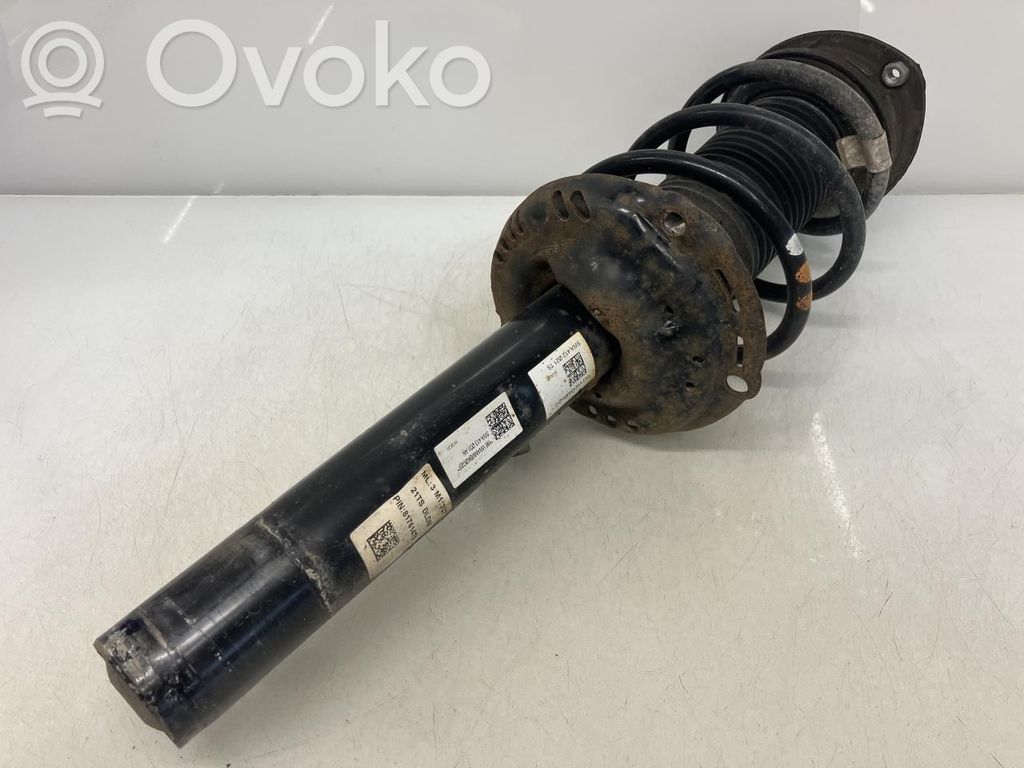 Volkswagen Golf VIII Amortyzator osi przedniej ze sprężyną 
