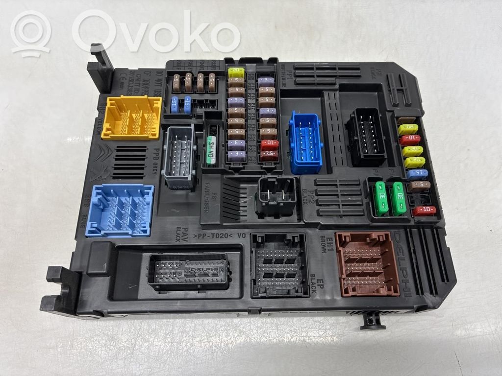 Toyota Proace Juego de caja de fusibles 