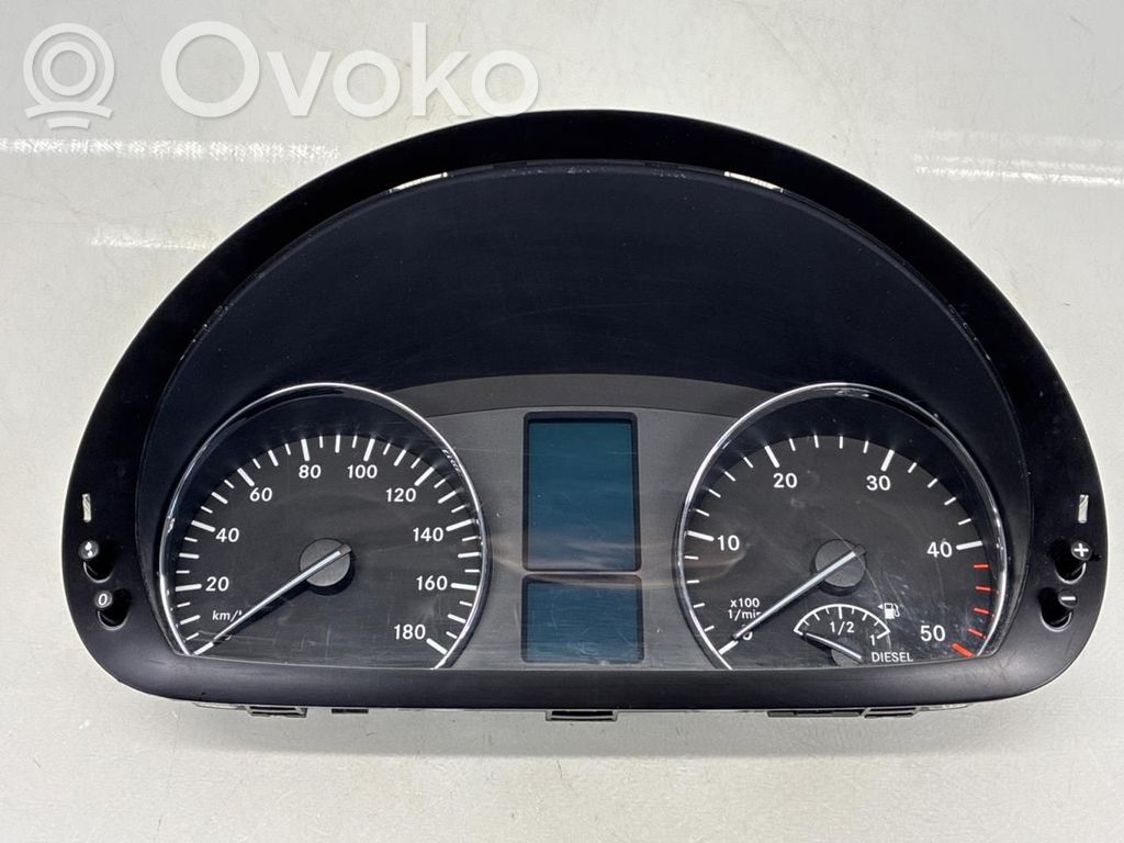 Mercedes-Benz Sprinter W906 Licznik / Prędkościomierz 