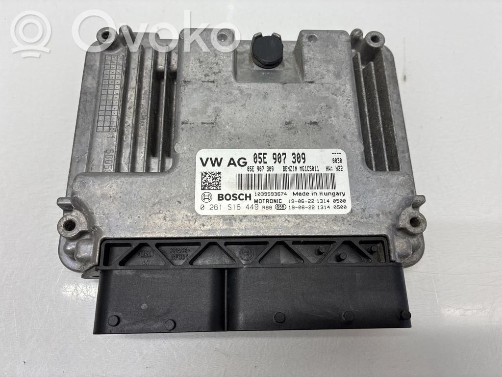Volkswagen Golf VII Engine control unit/module ECU 