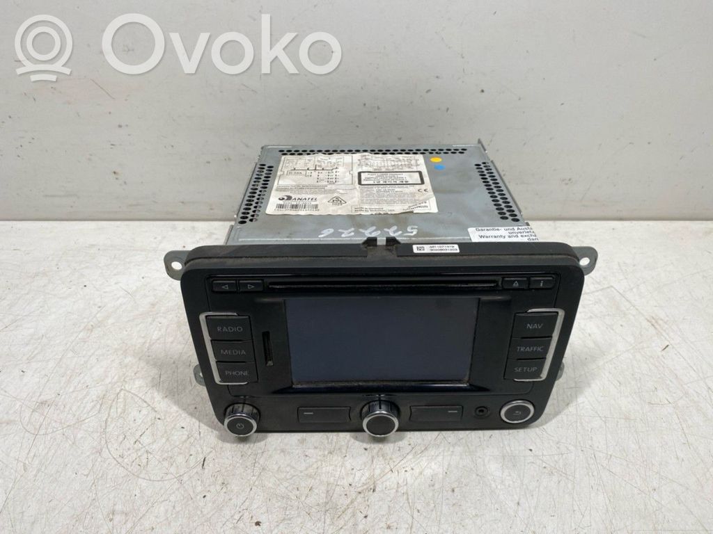 Volkswagen PASSAT B7 Panel / Radioodtwarzacz CD/DVD/GPS 