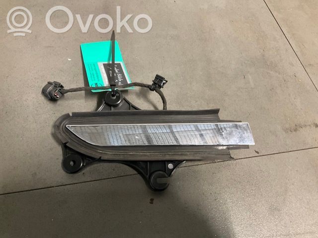 Tesla Model X Manecilla externa puerta trasera 