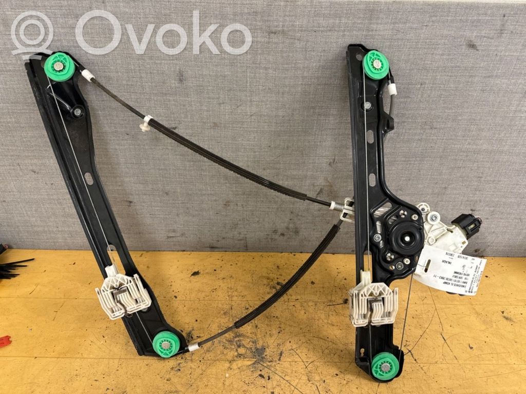 BMW 1 E81 E87 Front door electric window regulator 