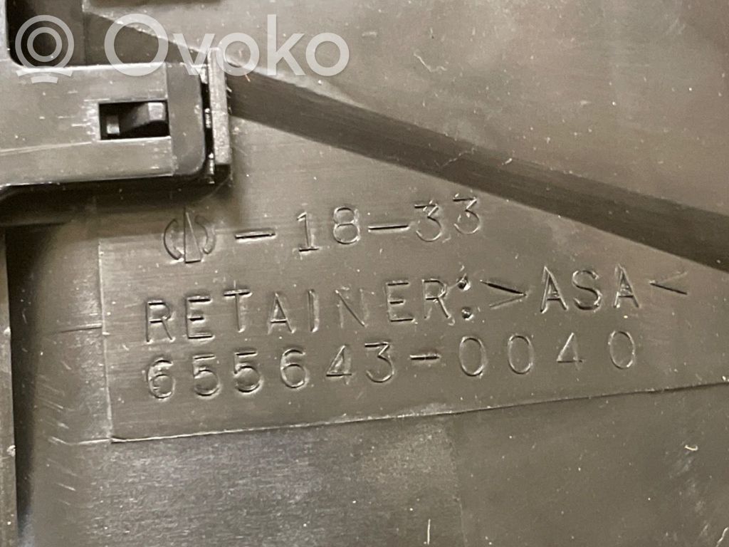 Toyota Land Cruiser (J120) Kita salono detalė 