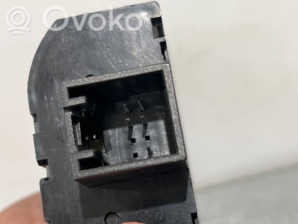 Audi A4 S4 B7 8E 8H Alte comutatoare/butoane 