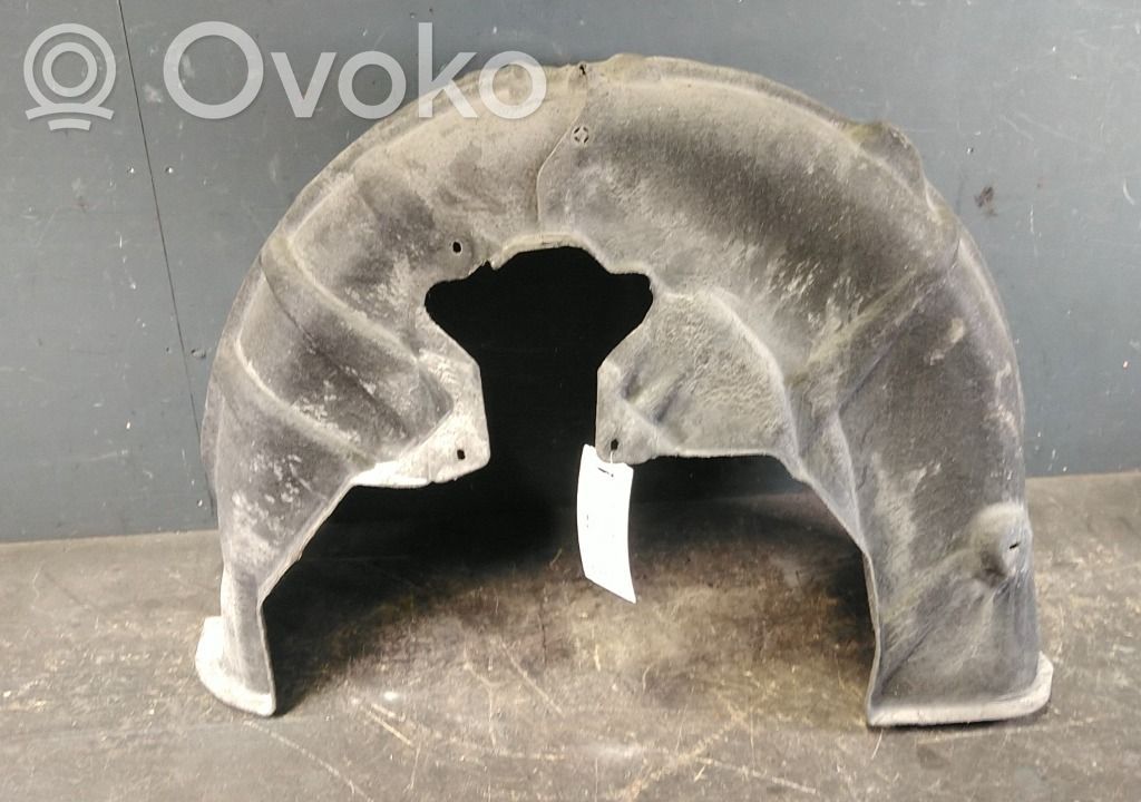 Volvo V60 Nadkole przednie