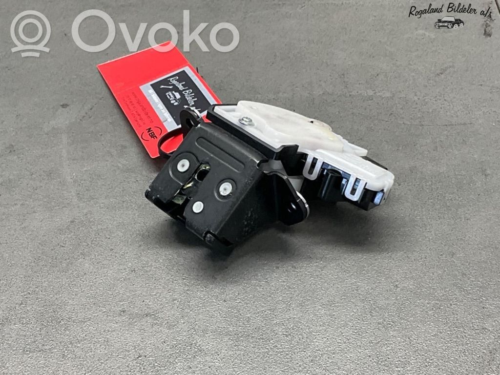 Mazda MX-30 Front door lock 