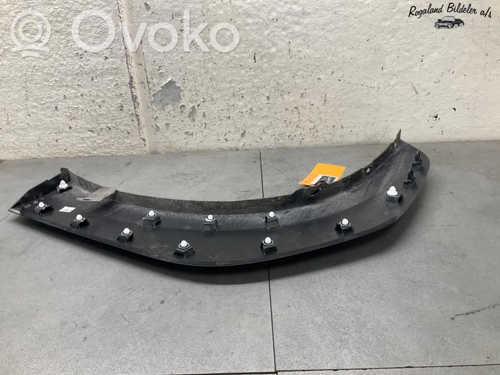 Toyota bZ4X Nadkole przednie 