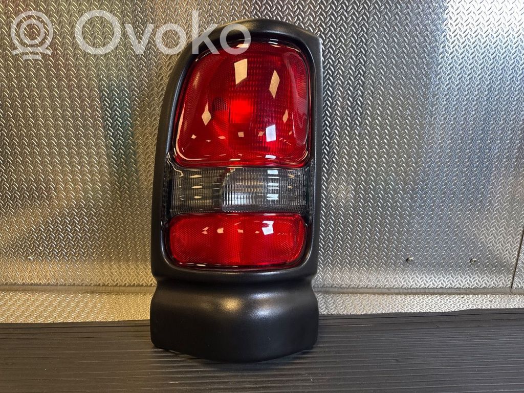 Dodge RAM Feux arrière / postérieurs 