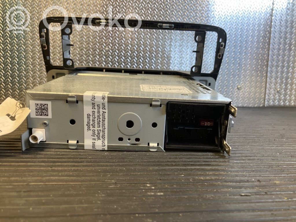Panel / Radioodtwarzacz CD/DVD/GPS   1S0057156J,1S0057156J