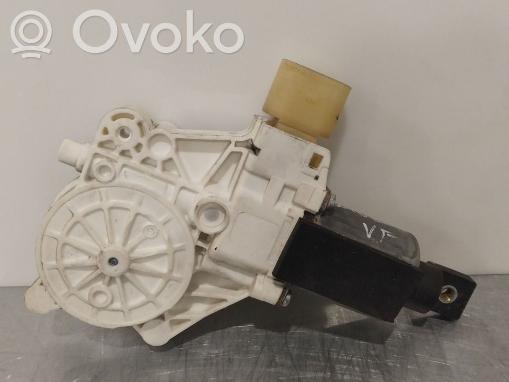BMW 3 E90 E91 Elektriskais loga pacelšanas mehānisms bez motoriņa 