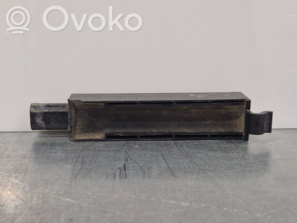 Opel Astra K Amplificatore antenna 