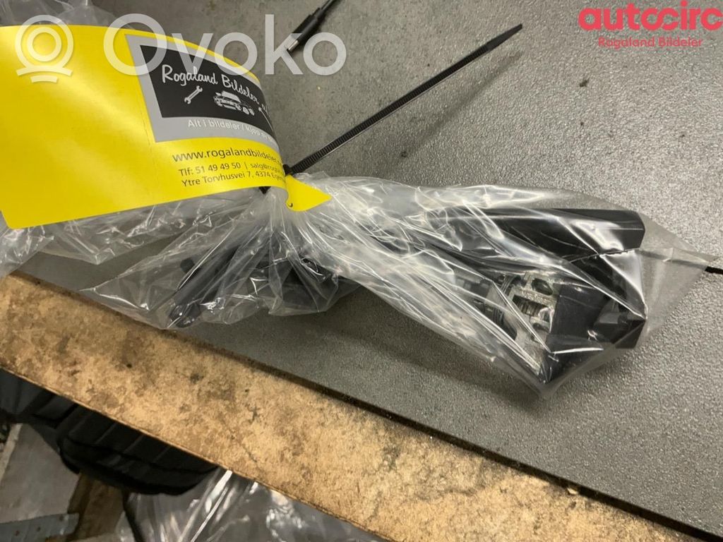 Toyota Avensis T270 Maniglia esterna per portiera anteriore