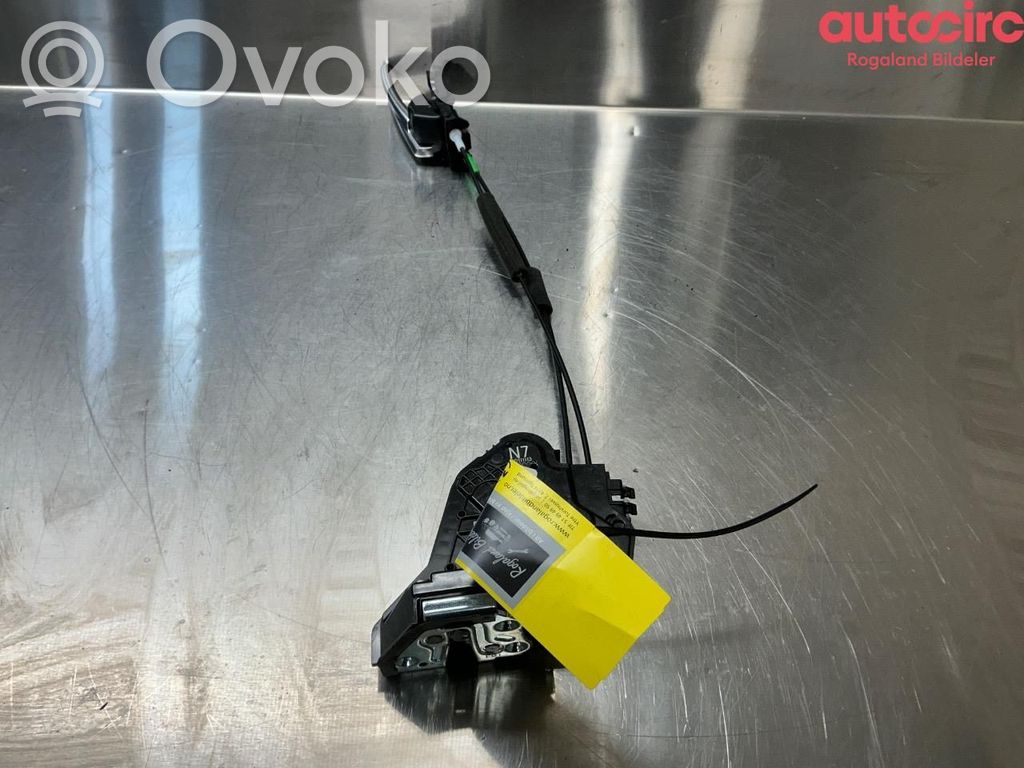 Toyota RAV 4 (XA50) Etuoven lukko 
