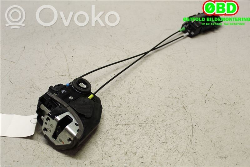Toyota Auris E180 Zamek drzwi tylnych