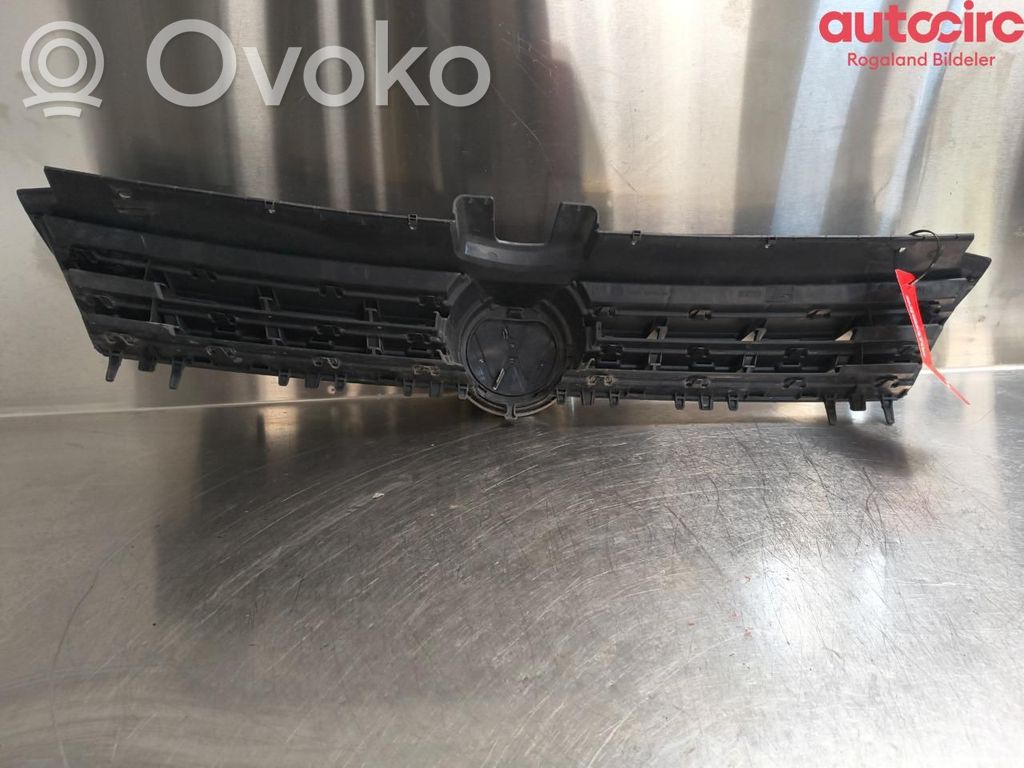 Volkswagen Golf VII Atrapa chłodnicy / Grill 