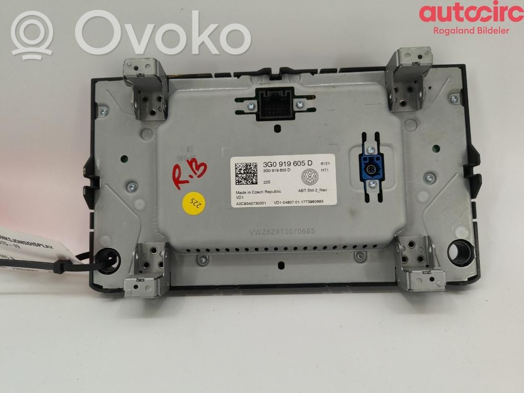 Volkswagen PASSAT B8 Head unit multimedia control