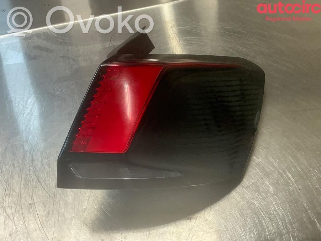 Peugeot 3008 II Lampă spate în caroserie