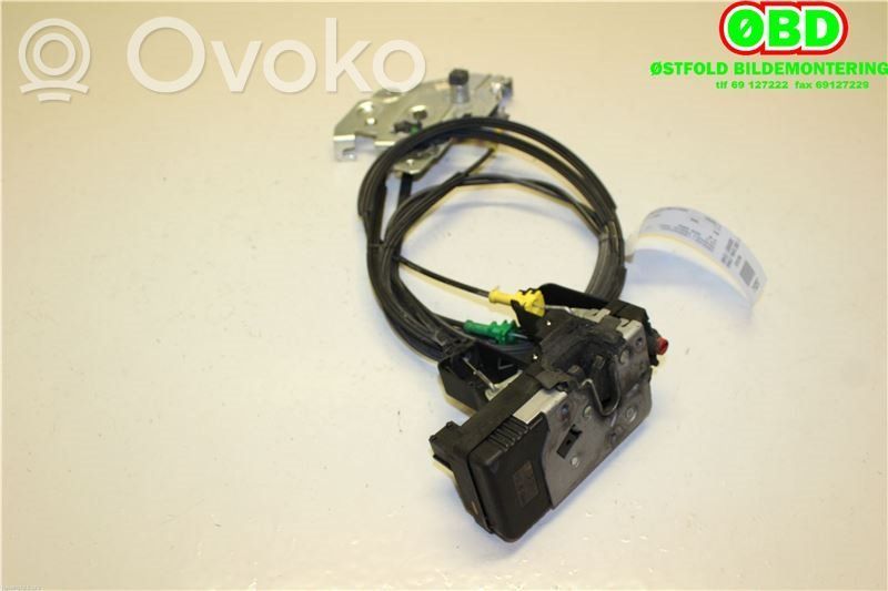 Renault Trafic II (X83) Takaoven lukko