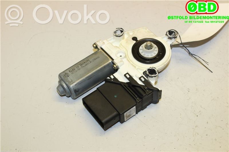 Volkswagen Golf V Lève-vitre électrique de porte avant