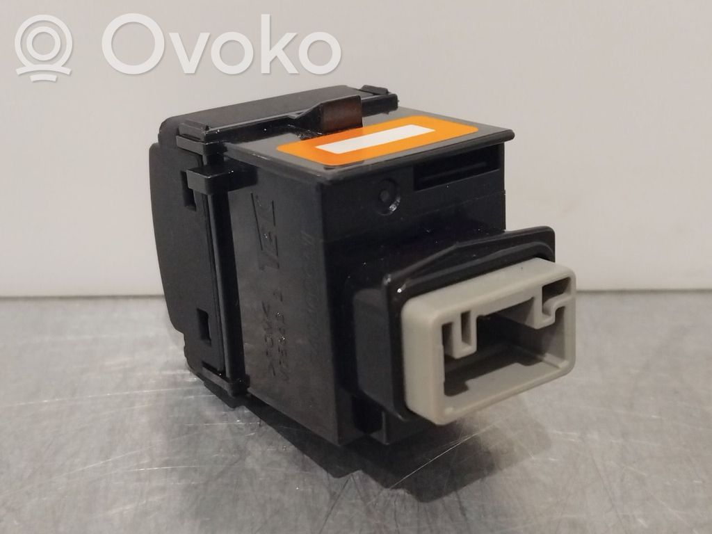 Toyota Corolla E210 E21 Lampy przednie / Komplet 