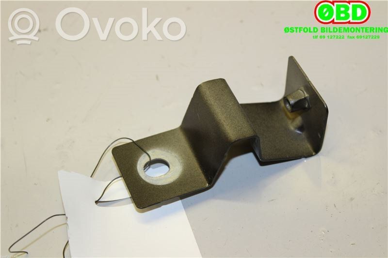 Takaistuin   4KE821471,4KE821471