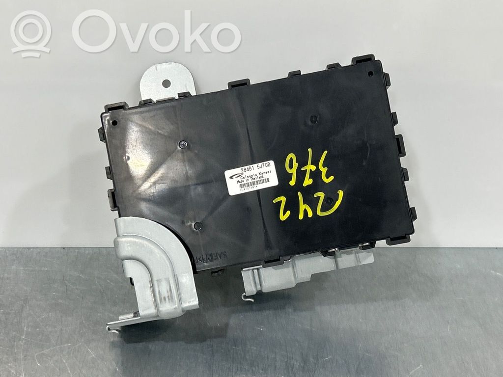 Nissan Navara D23 Unidad de control/módulo de carrocería central 