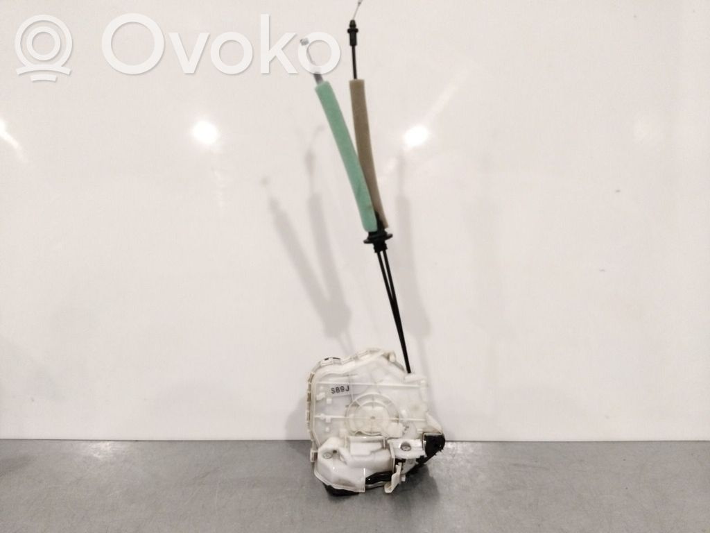 Mazda CX-30 Zamek drzwi przednich 