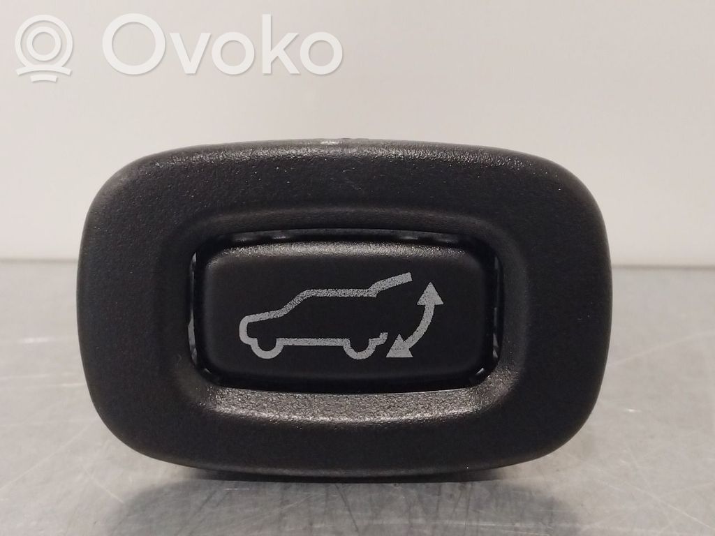 Mitsubishi Outlander Tailgate opening switch 