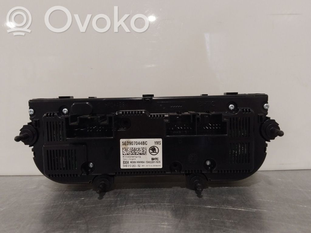 Skoda Octavia Mk3 (5E) Console centrale, commande chauffage/clim