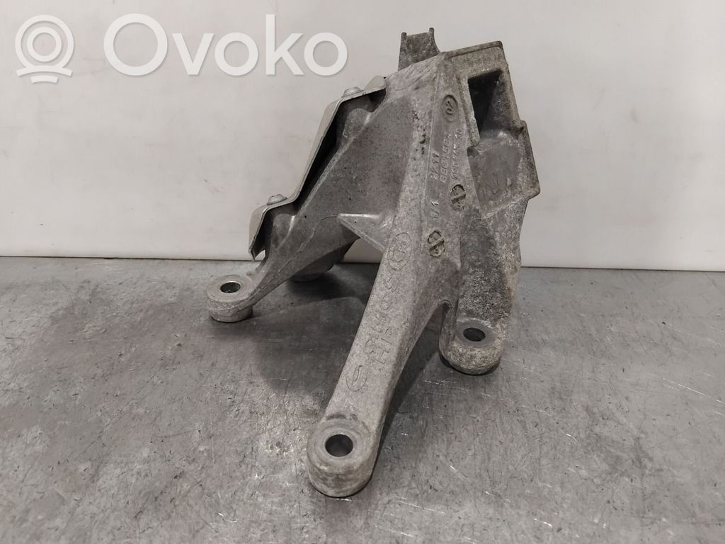 BMW 5 G30 G31 G38 Wspornik / Mocowanie silnika 