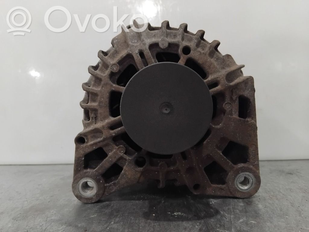 Renault Clio IV Generator/alternator 