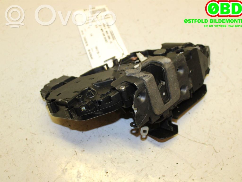 Ford S-MAX Takaoven lukko 
