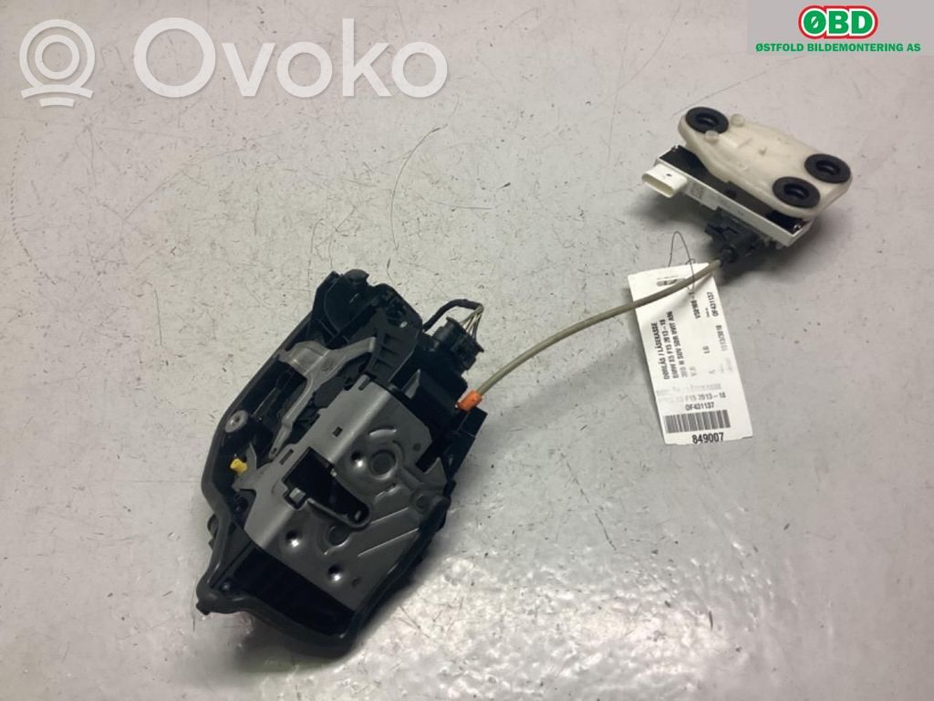 BMW X5 F15 Zamek drzwi tylnych 