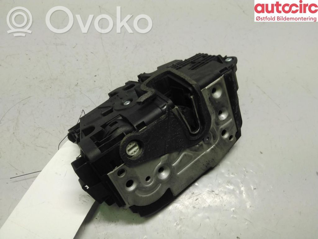 Front door lock   2695672,2695672