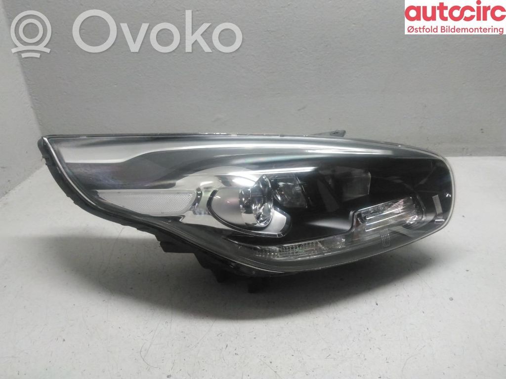 KIA Carens III Feu antibrouillard avant