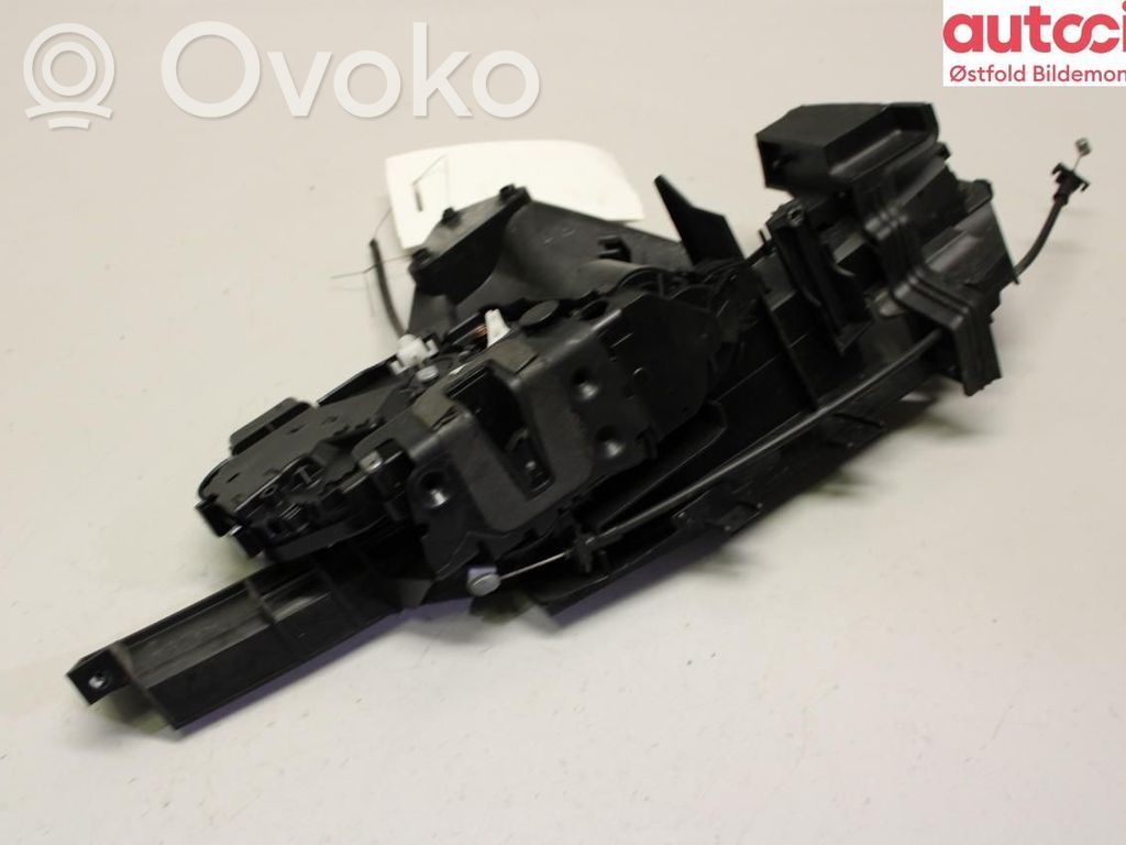 Ford Kuga I Etuoven lukko 