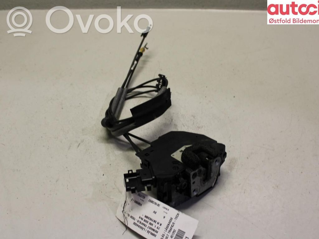 Renault Trafic III (X82) Zamek drzwi przednich 