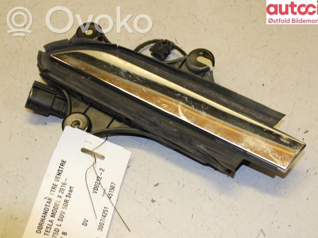 Etuoven ulkokahva   104515700D,104515700D
