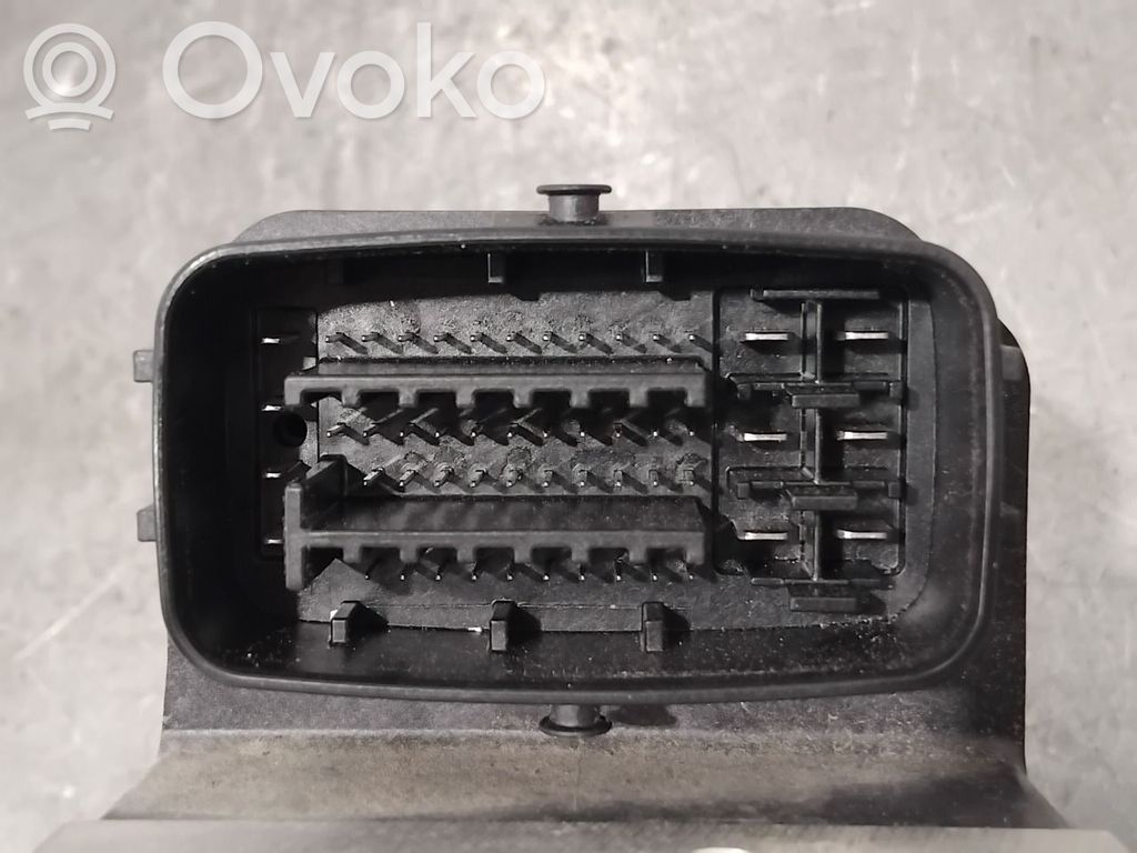 Toyota Prius (XW50) Główny cylinder hamulca 