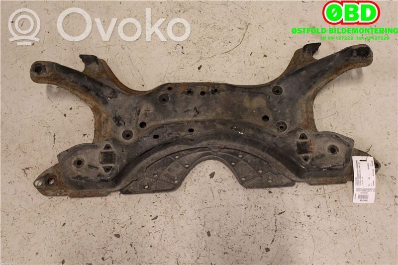 Toyota Corolla E120 E130 Front subframe 