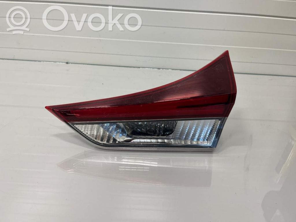 Toyota Auris E180 Lampa tylna 